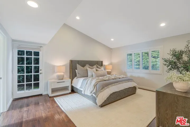 5571 Ostin Avenue, Woodland Hills, California 91367