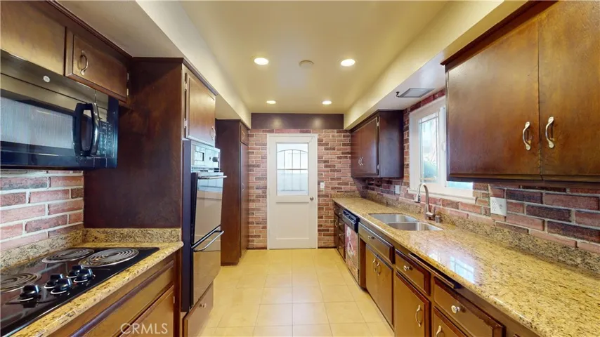 417 S Cooper Street, Santa Ana, California 92704