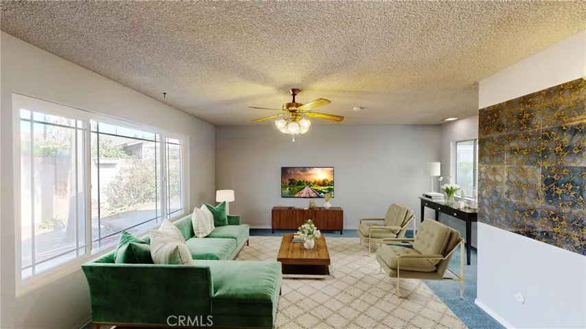 Family Room w/Virtual Staging
