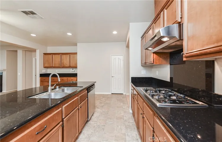 5901 Milana Drive, Eastvale, California 92880