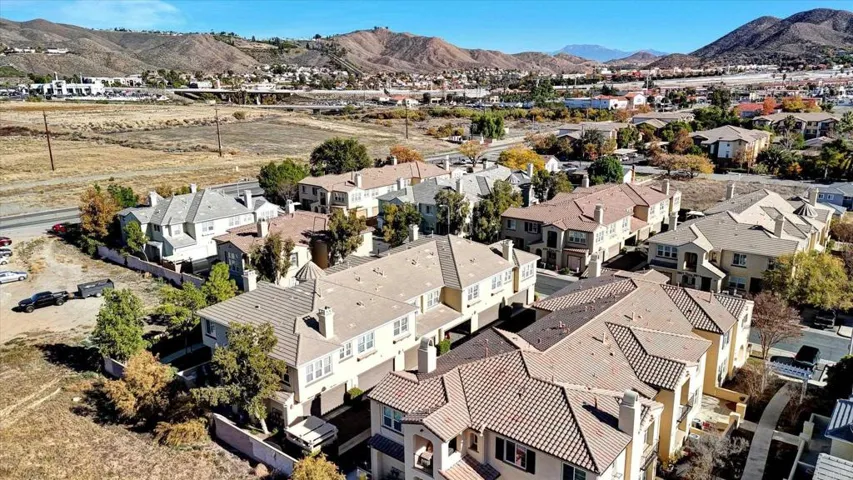 1800 E Lakeshore Drive 304, Lake Elsinore, California 92530