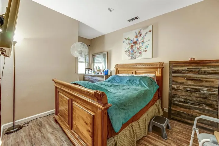 1800 E Lakeshore Drive 304, Lake Elsinore, California 92530