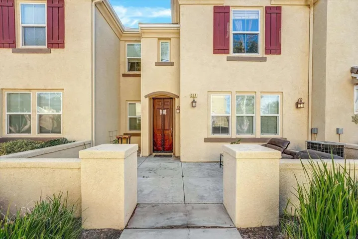 1800 E Lakeshore Drive 304, Lake Elsinore, California 92530