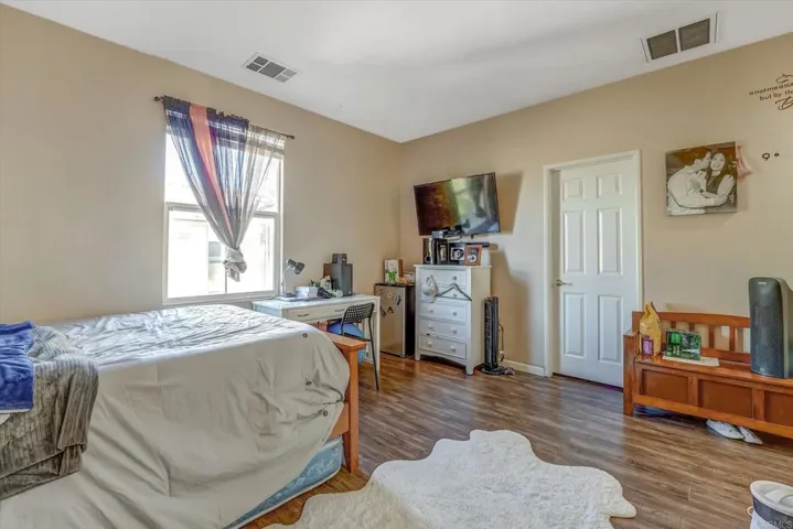 1800 E Lakeshore Drive 304, Lake Elsinore, California 92530