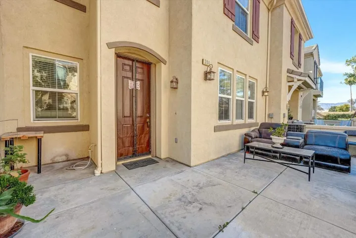 1800 E Lakeshore Drive 304, Lake Elsinore, California 92530