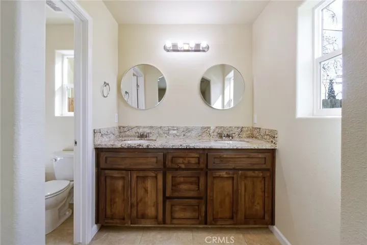 318 N M Street, Madera, California 93637