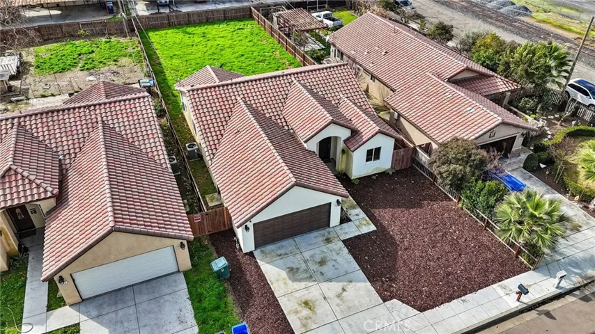 318 N M Street, Madera, California 93637