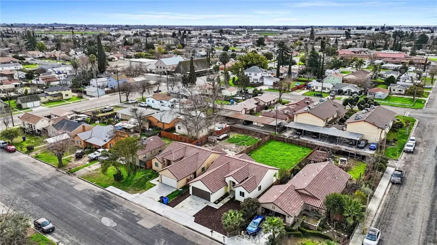 318 N M Street, Madera, California 93637