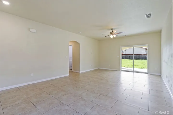 318 N M Street, Madera, California 93637