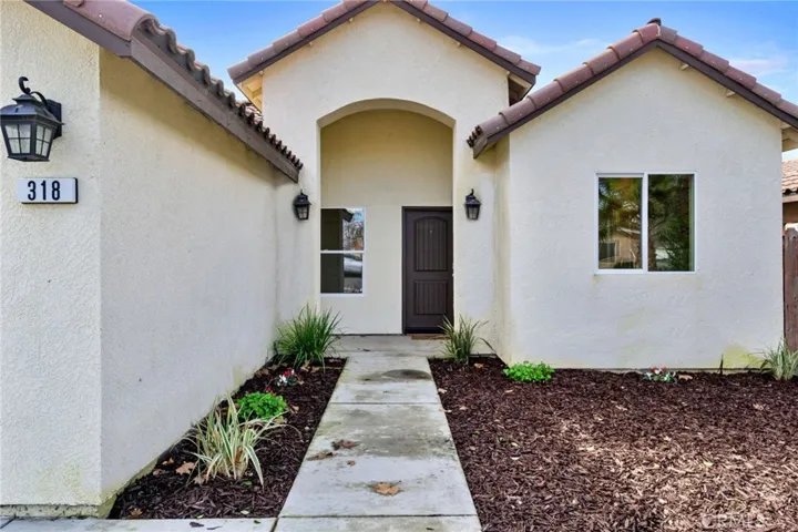 318 N M Street, Madera, California 93637