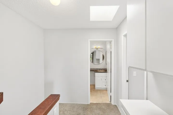 1252 River Glen Row 33, San Diego, California 92111