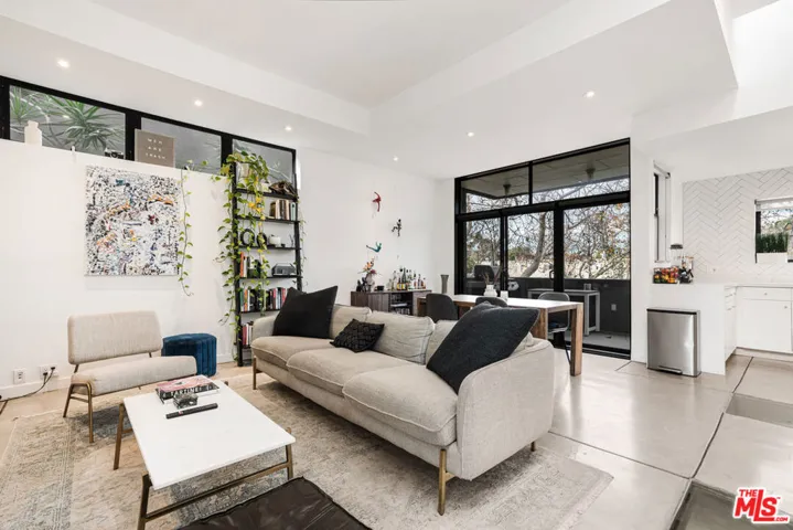 422 South Venice Boulevard 1, Venice, California 90291