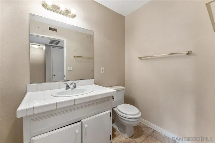 9034 Kenwood Dr 10, Spring Valley, California 91977
