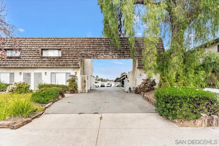 9034 Kenwood Dr 10, Spring Valley, California 91977