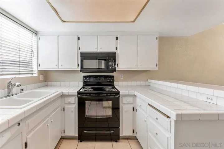 9034 Kenwood Dr 10, Spring Valley, California 91977