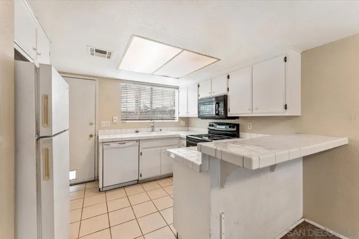 9034 Kenwood Dr 10, Spring Valley, California 91977