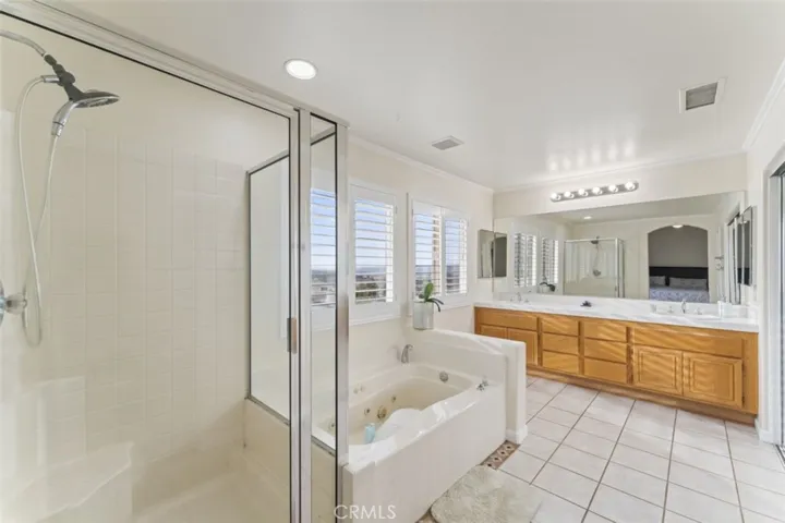 Primary bath