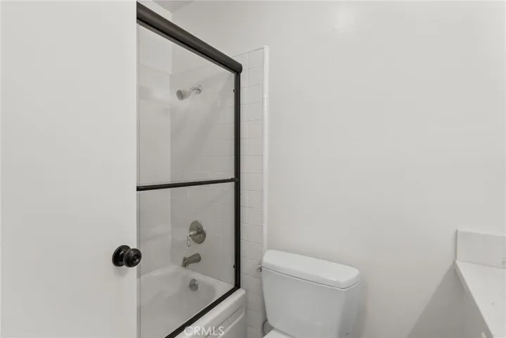 28037 Robin Avenue, Saugus, California 91350