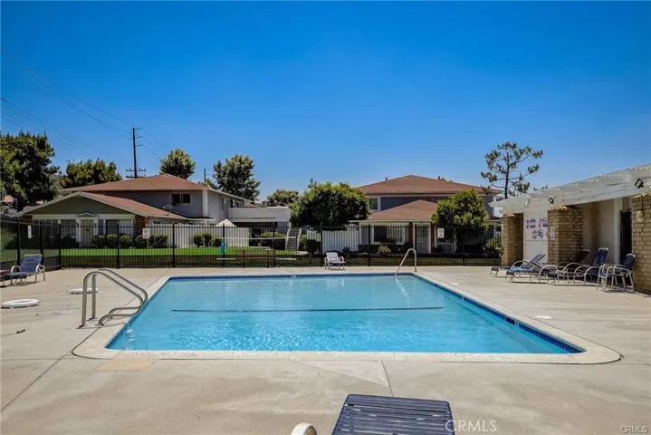 28037 Robin Avenue, Saugus, California 91350