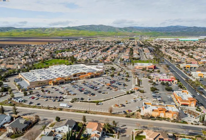 730 Skimmer Dr, Patterson, California 95363