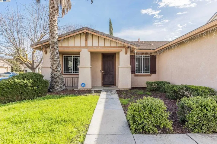 730 Skimmer Dr, Patterson, California 95363