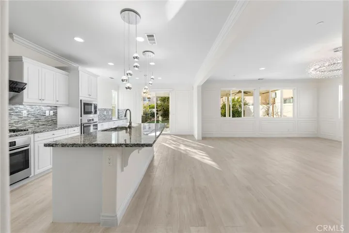 7035 Stratus Street, Eastvale, California 92880