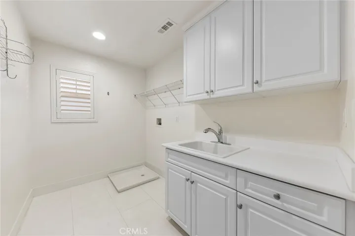7035 Stratus Street, Eastvale, California 92880