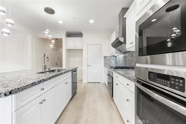7035 Stratus Street, Eastvale, California 92880