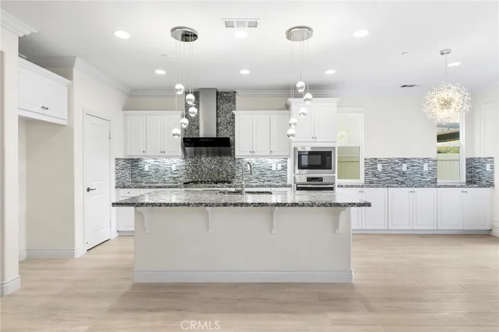 7035 Stratus Street, Eastvale, California 92880