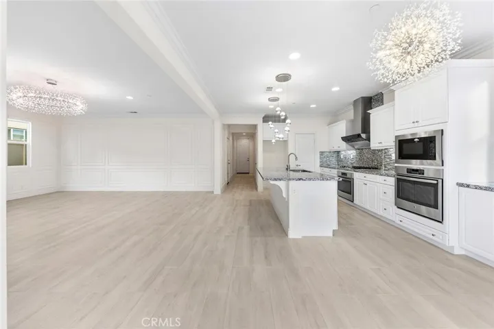 7035 Stratus Street, Eastvale, California 92880