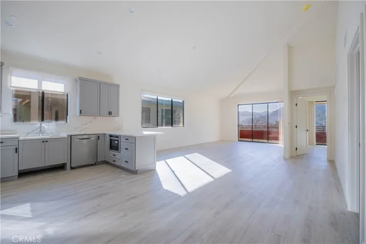 2608 Honolulu Avenue 310, Montrose, California 91020