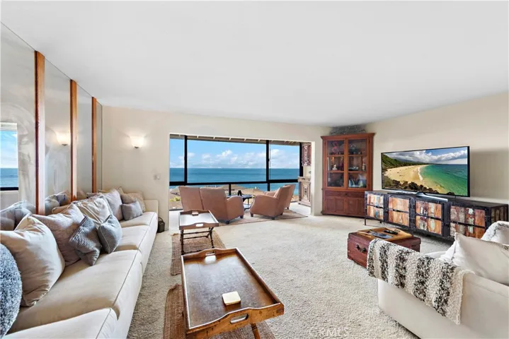 42 Blue Lagoon, Laguna Beach, California 92651