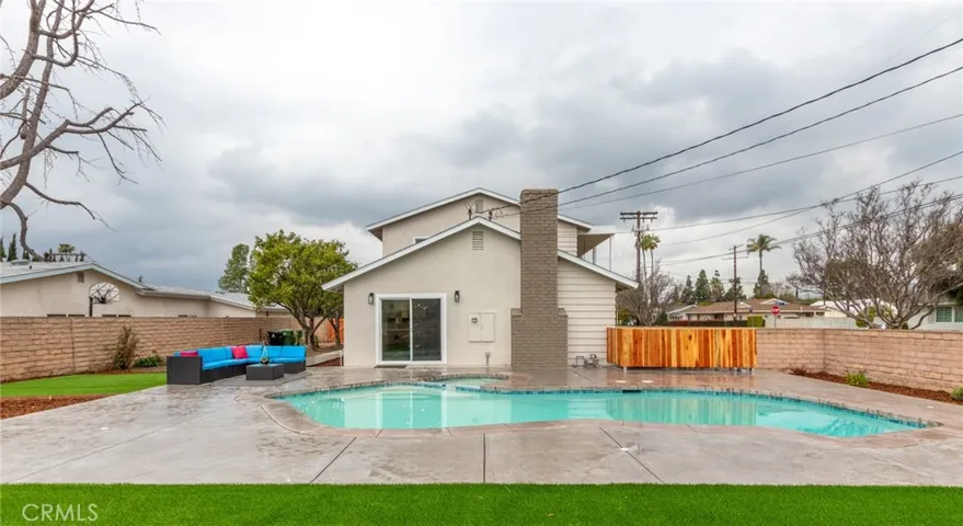 10228 Amestoy Avenue, Northridge, California 91325