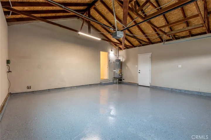 10228 Amestoy Avenue, Northridge, California 91325