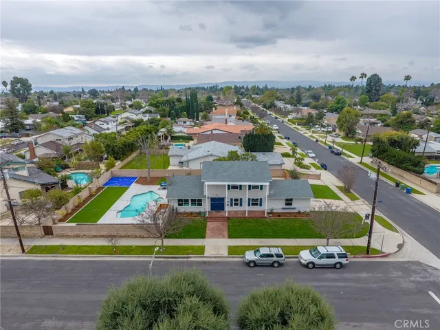 10228 Amestoy Avenue, Northridge, California 91325