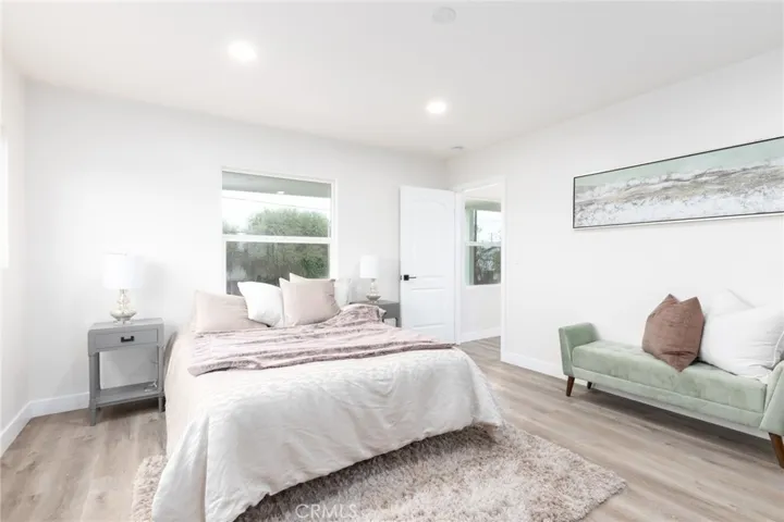 10228 Amestoy Avenue, Northridge, California 91325
