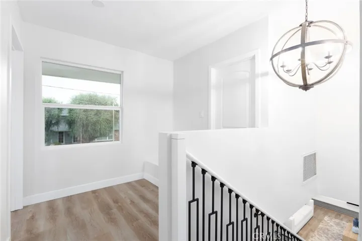 10228 Amestoy Avenue, Northridge, California 91325