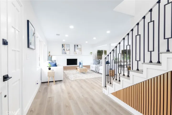 10228 Amestoy Avenue, Northridge, California 91325