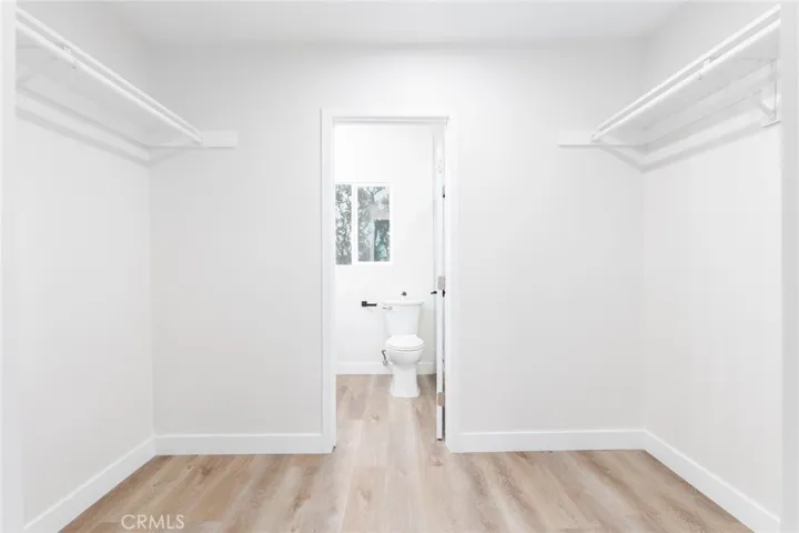 10228 Amestoy Avenue, Northridge, California 91325