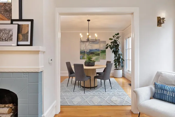 562 Boulevard Way, Piedmont, California 94610