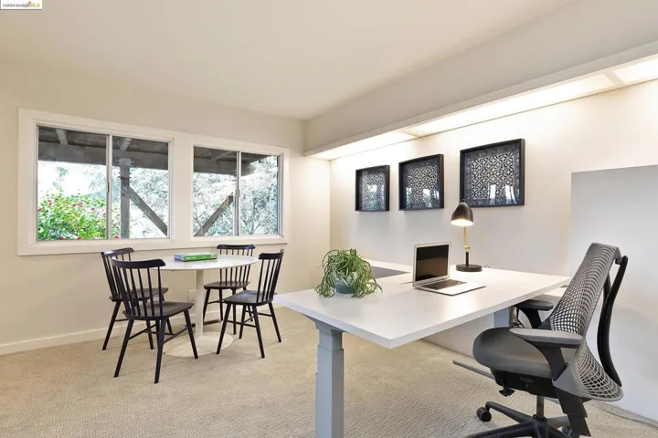 562 Boulevard Way, Piedmont, California 94610