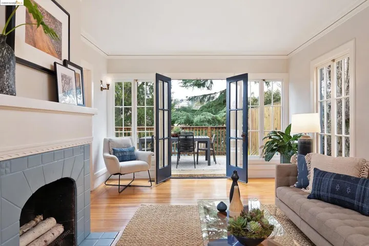 562 Boulevard Way, Piedmont, California 94610
