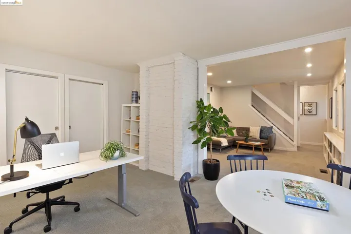 562 Boulevard Way, Piedmont, California 94610