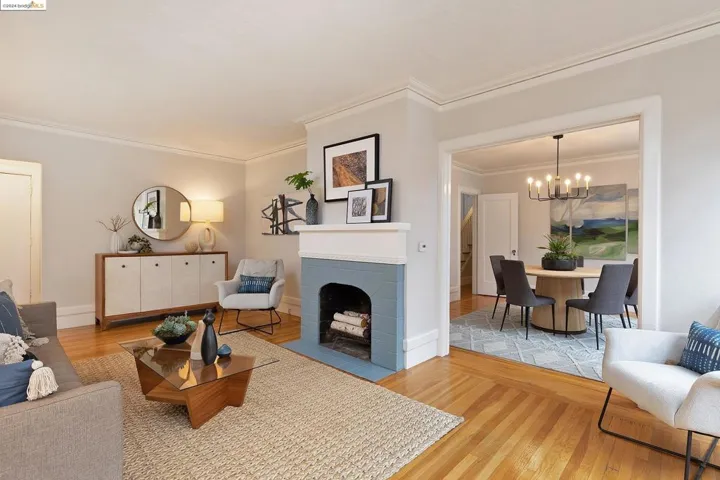562 Boulevard Way, Piedmont, California 94610