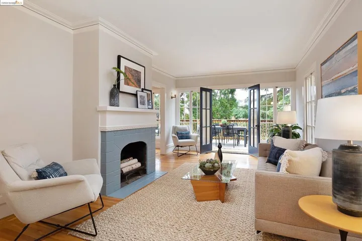 562 Boulevard Way, Piedmont, California 94610