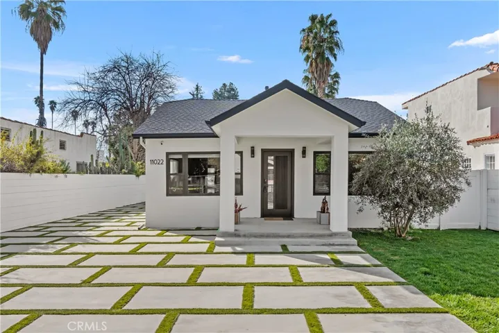 11022 Blix Street, West Toluca Lake, California 91602