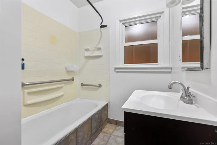 845 W 3rd Ave, Escondido, California 92025