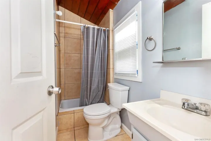845 W 3rd Ave, Escondido, California 92025