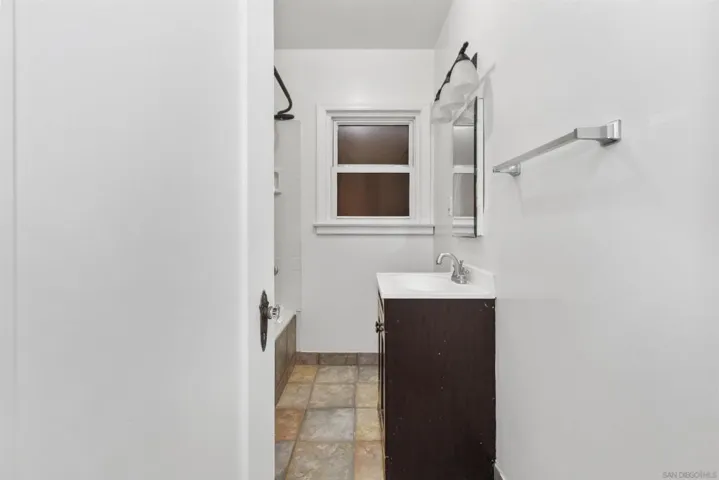 845 W 3rd Ave, Escondido, California 92025