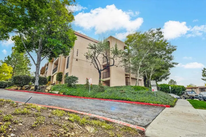 7855 Cowles Mountain Ct. A15, San Diego, California 92119